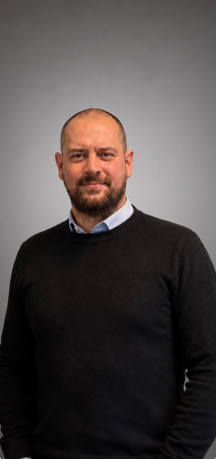 Portrait of Mark Vizer